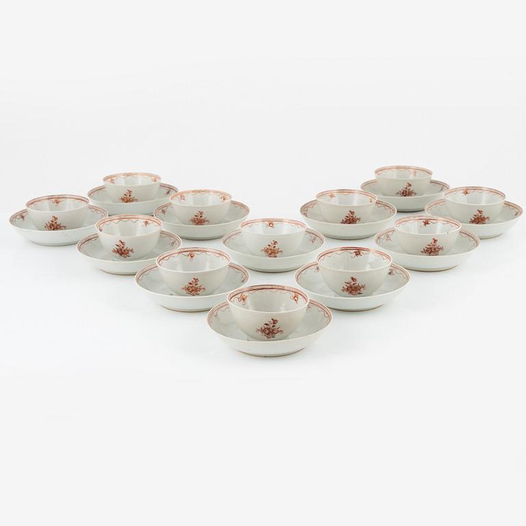 Koppar med fat, 12 st, porslin, Kina, Jiaqing (1796-1820).