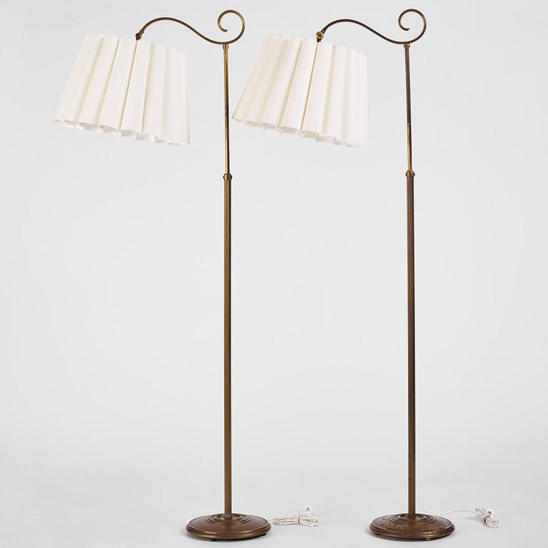 Bertil Brisborg, floor lamps 2 pcs., model "30696", Nordiska Kompaniet, 1940s.