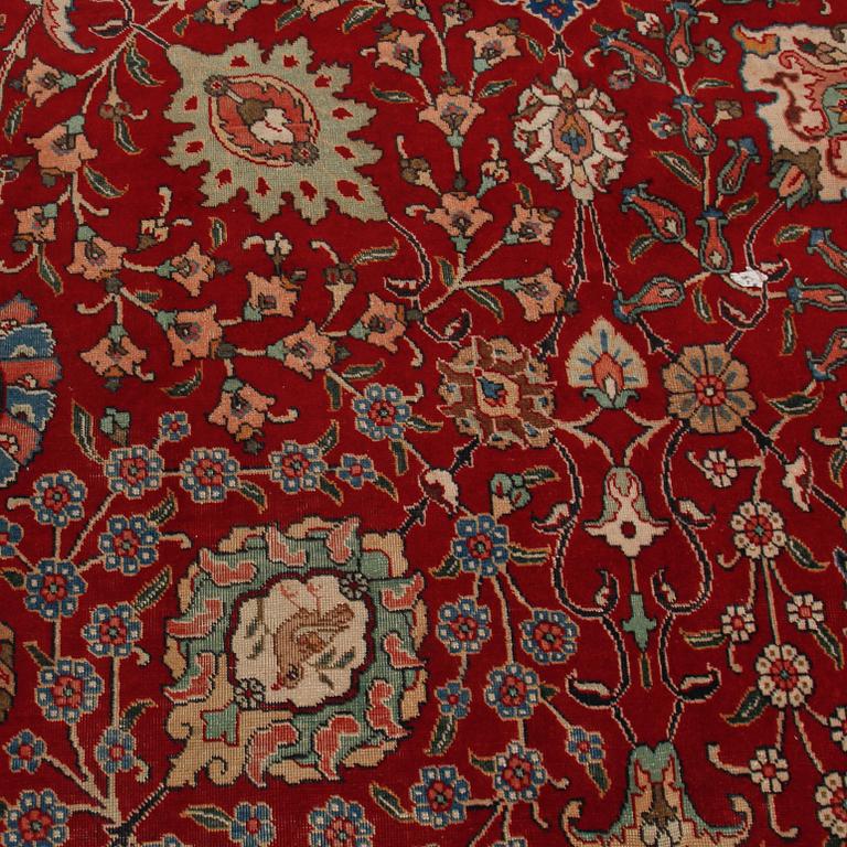 MATTA, Täbris, semiantik, ca 445 x 395 cm, bär inskription.