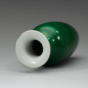 An emerald green vase, Qing dynasty presumably 18th century.