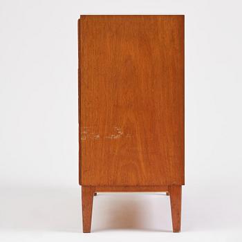 Nordiska Kompaniet, a rare "Anette" chest of drawers, Sweden, ca. 1944.