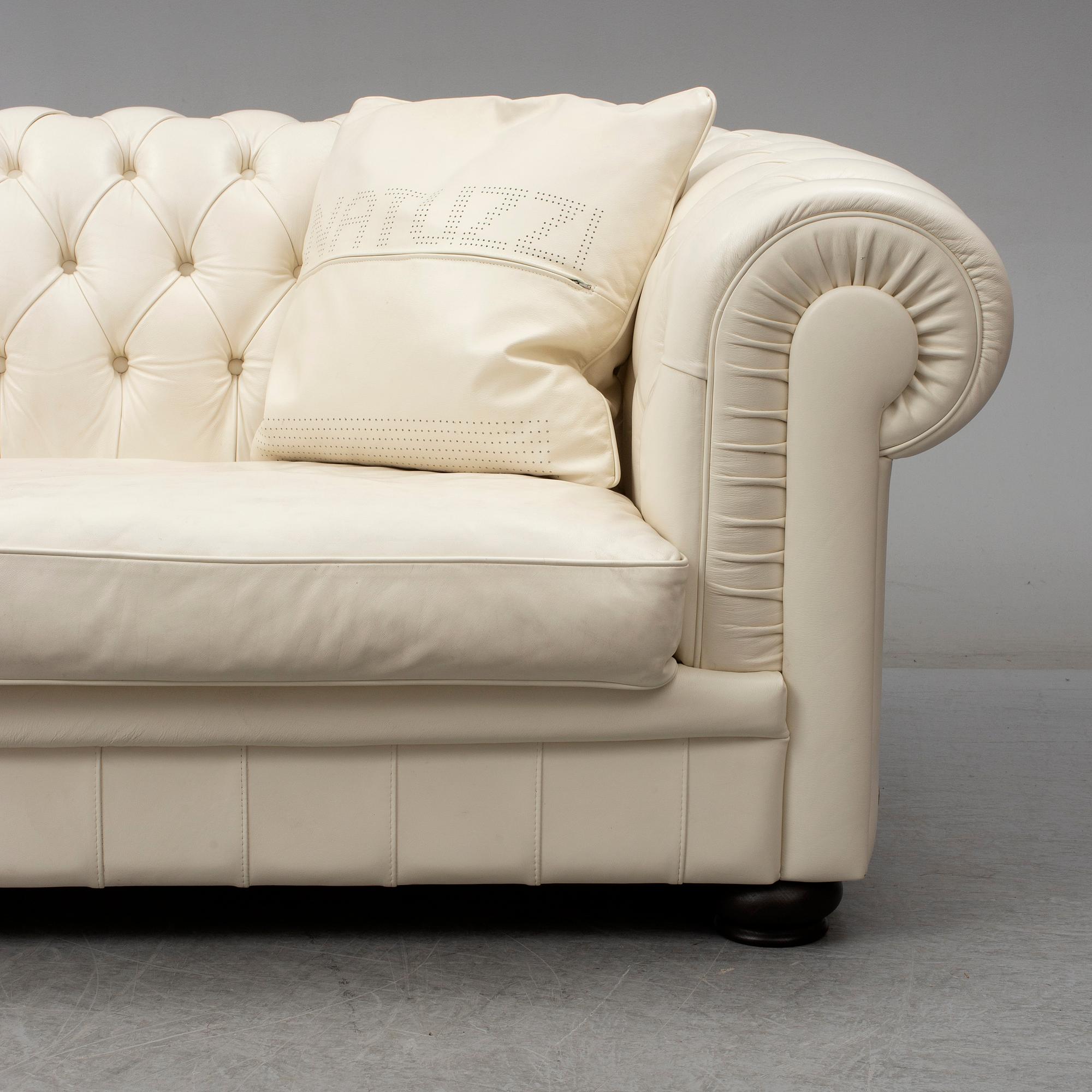 A "King" sofa from Natuzzi, 21th century.