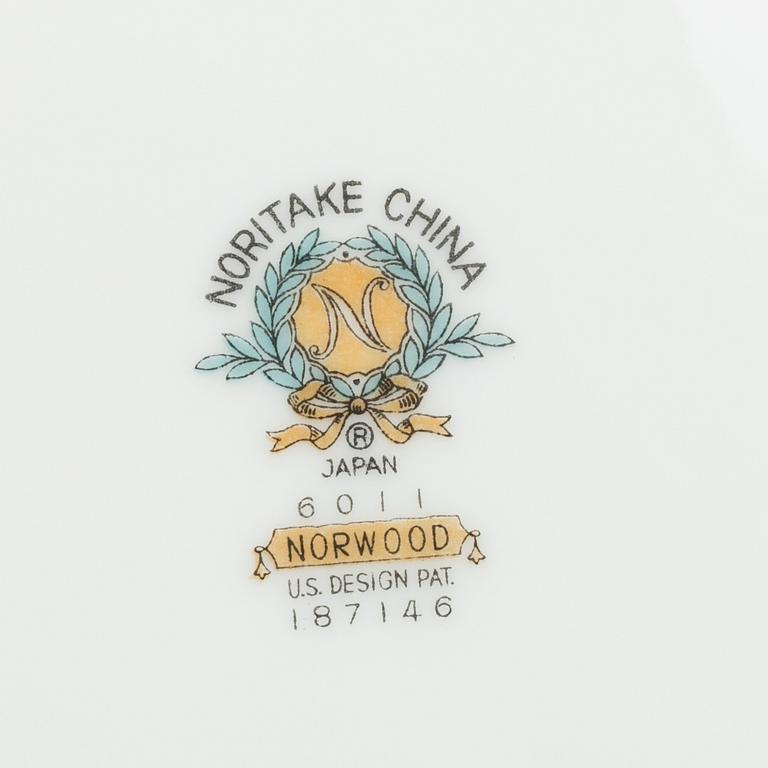 A Japanese Noritake 78 pcs dinner set, mid 1900's.