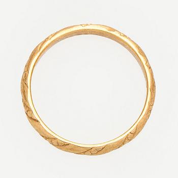Kalevala Koru, ring "Halikon Lampolan kierresormus", 18K guld, Helsingfors 1998.