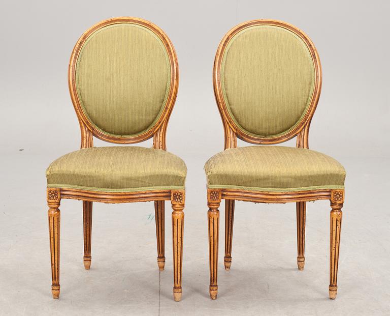 STOLAR, ett par, gustaviansk stil, 1900-talets början.