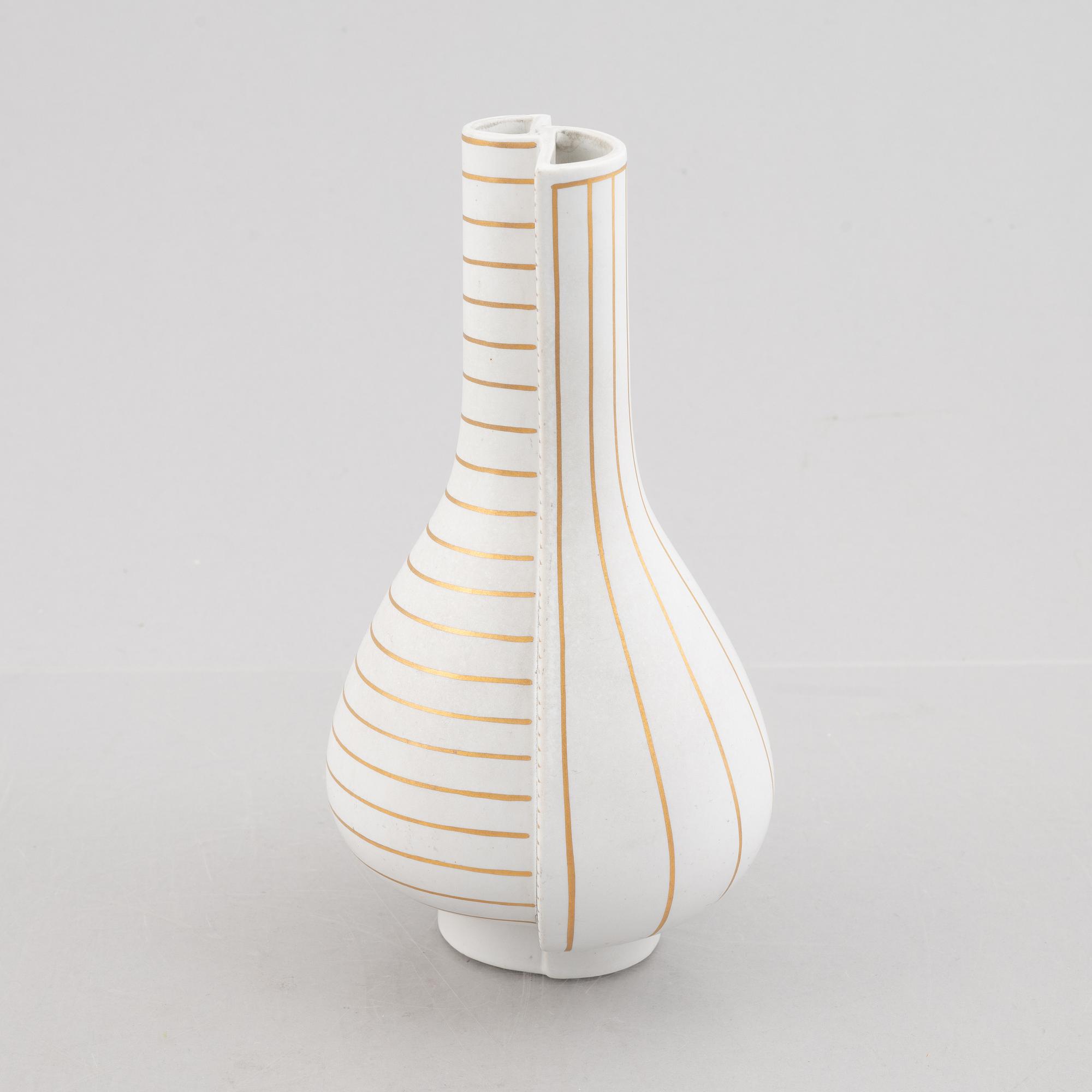 Wilhelm Kåge, a 'Guldsurrea' stoneware vase, Gustavsbergs studio.