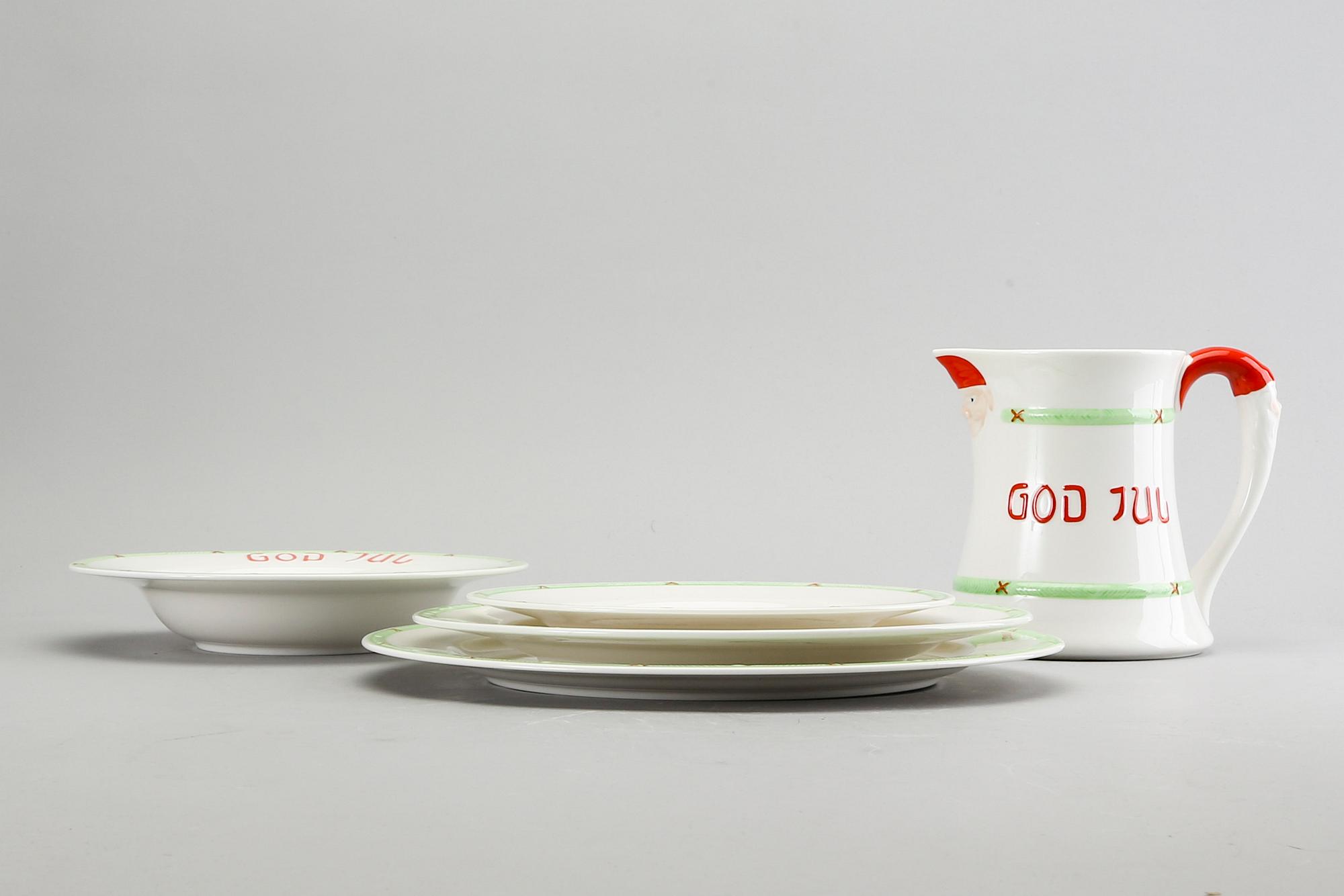 Tableware 24 dlr "Merry Christmas" Rörstrand second half of the 20th century porcelain.