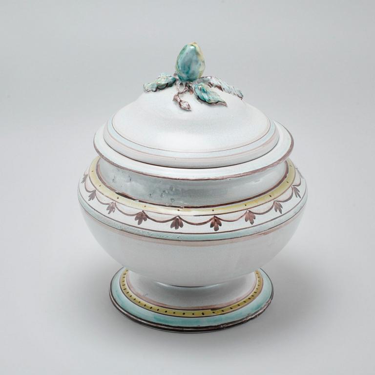 A unique earthenware soup terrine by GABRIEL BURMEISTER for Upsala Ekeby, dated 1921.