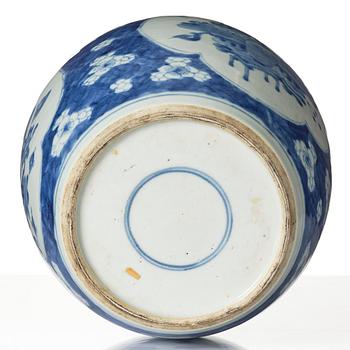 A blue and white jar, Qing dynasty, 18th century.