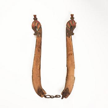 Lokor, ett par, Allmoge, troligen Bjuråker, Hälsingland, 1700-tal.