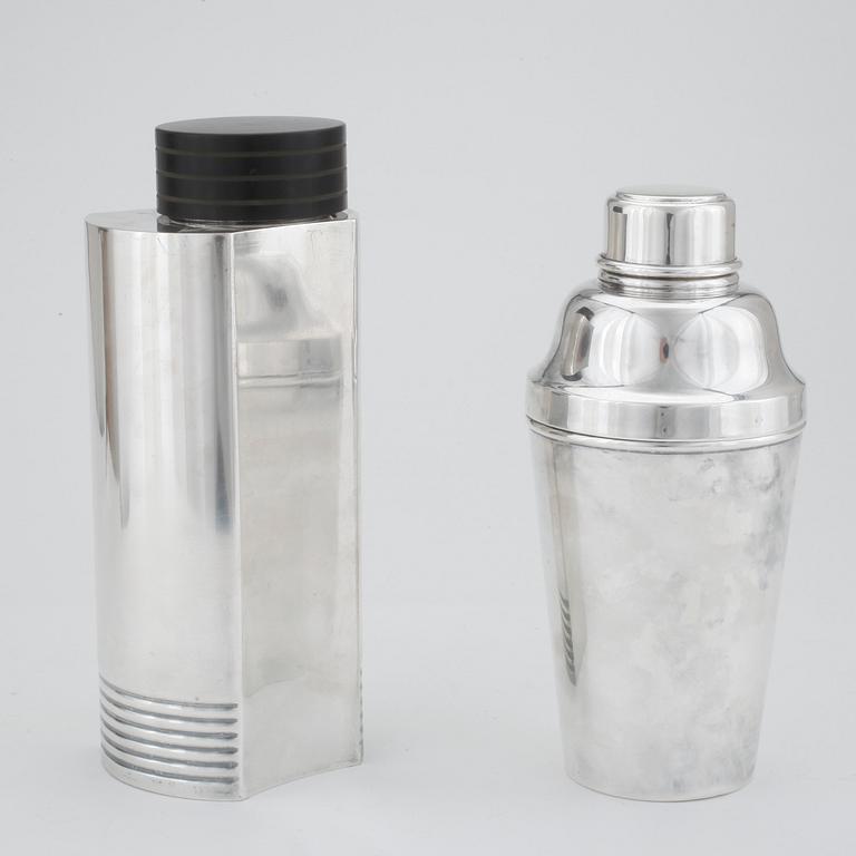 SHAKER, 2 st, vitmetall, bla Folke Ahrström, GAB, 1900-talets första hälft.