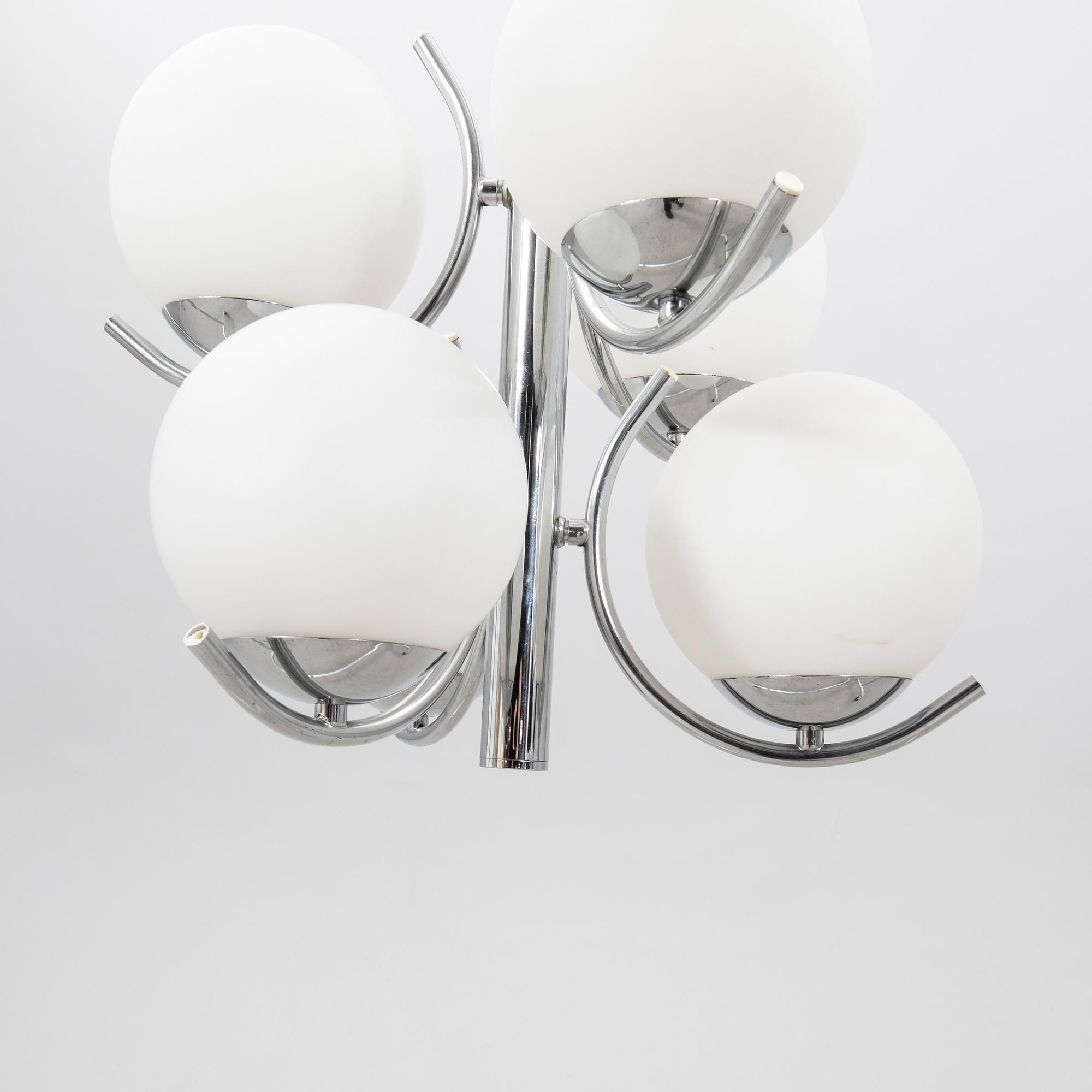 An Art Deco style ceiling pendant 21st  century.