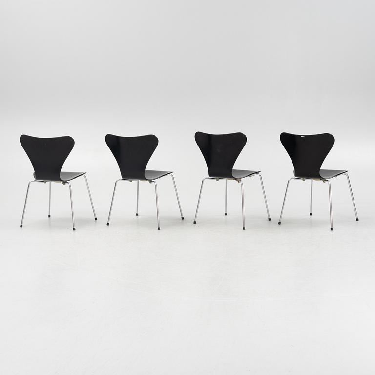 Arne Jacobsen, stolar, 4 st, "Sjuan", Fritz Hansen, Danmark.