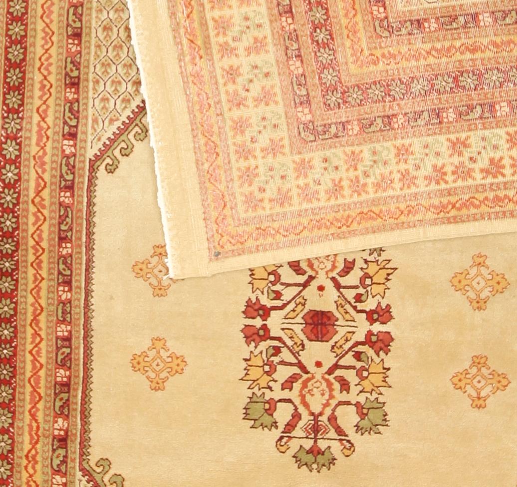 MATTA, orient, old. Ca 315 x 196 cm.