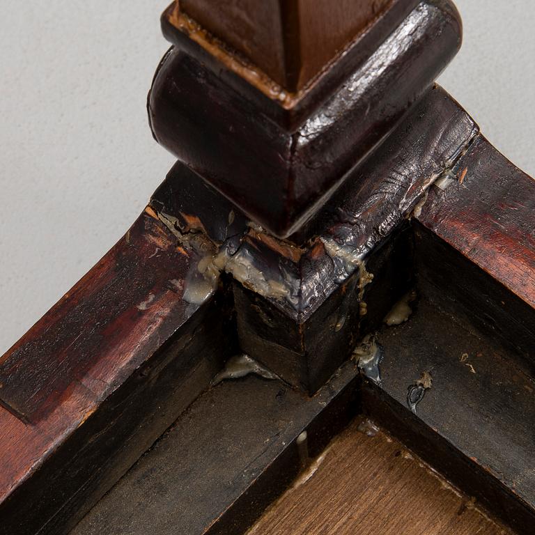 A CHINESE SIDETABLE, 19th century.