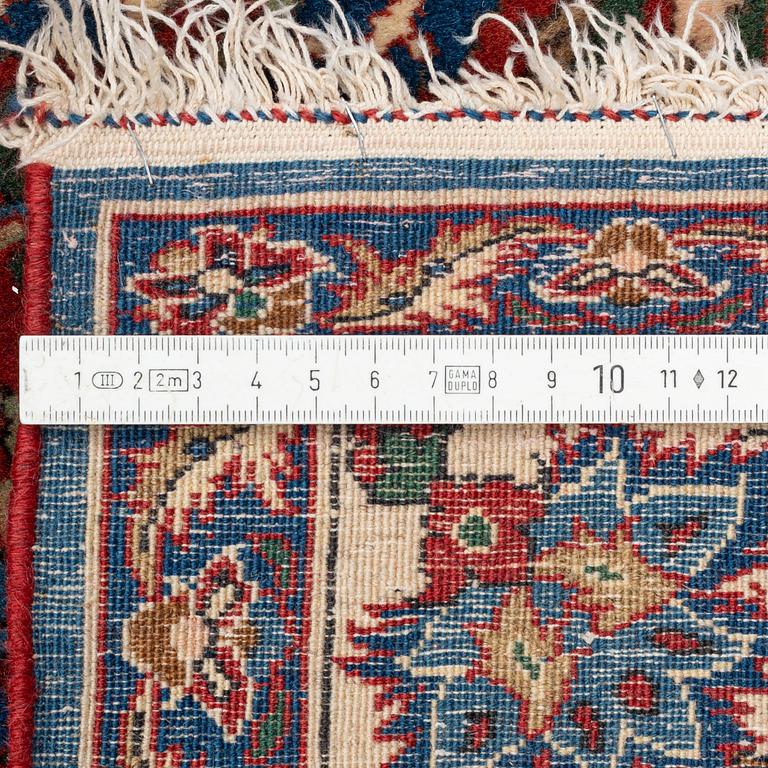 Matta, semiantik Isfahan, ca 352 x 256 cm.