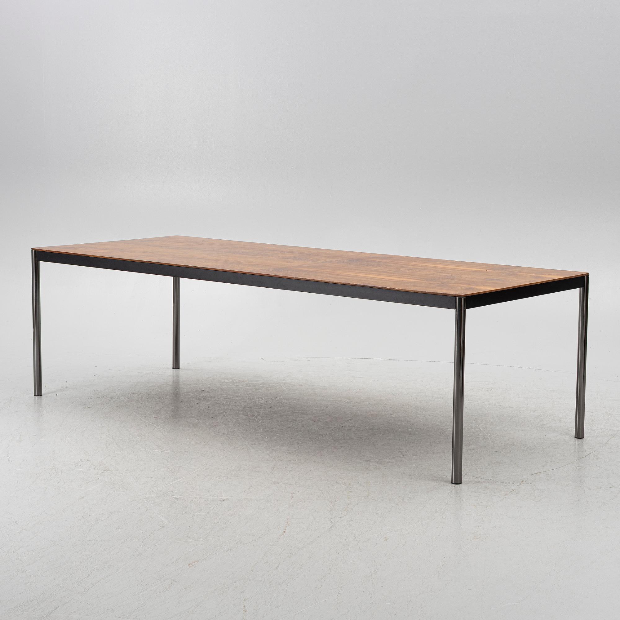 Dining table, Minotti, Italy.