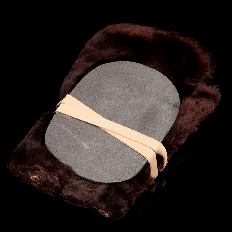 JENNI SOKURA, "Eväs - Favourite fillings", plywood, fur, ink, rubber band, 2017.