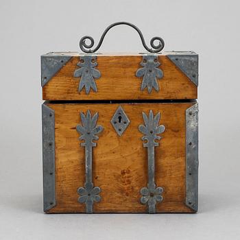 SCHATULL MED FLASKOR, 1+3 st, 1800-tal.