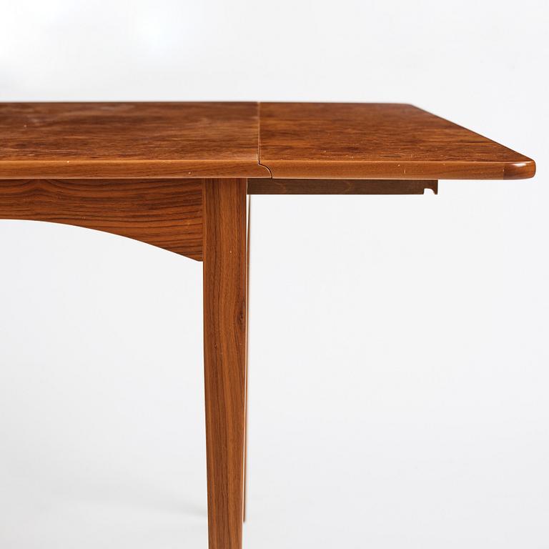 Josef Frank, a mahogany dinner table with burled wood top, Svenskt Tenn Sweden 1940s-50s.