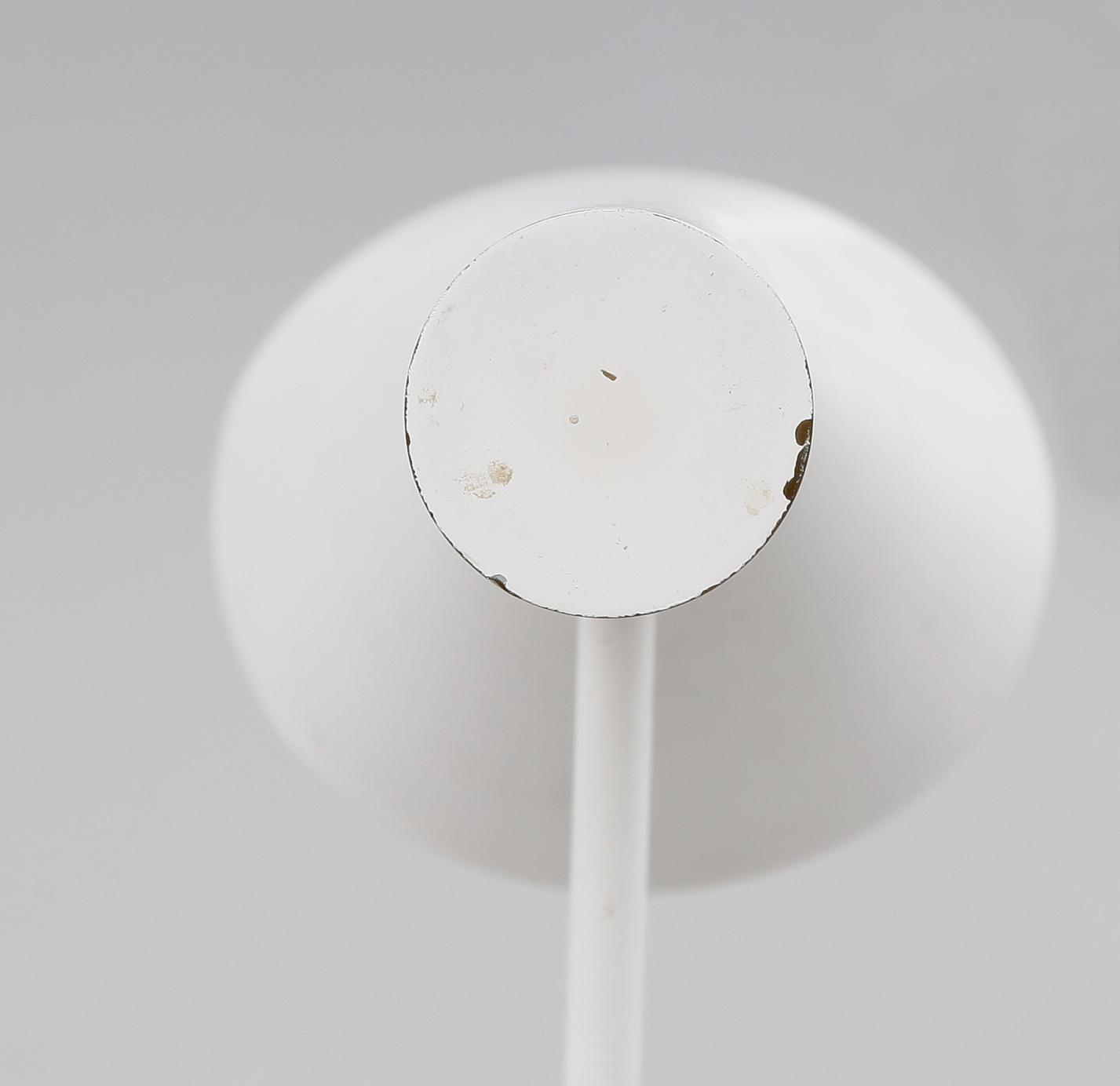 GOLVLAMPA, "AJ", Arne Jacobsen, Louis Poulsen, 1900-talets senare del.