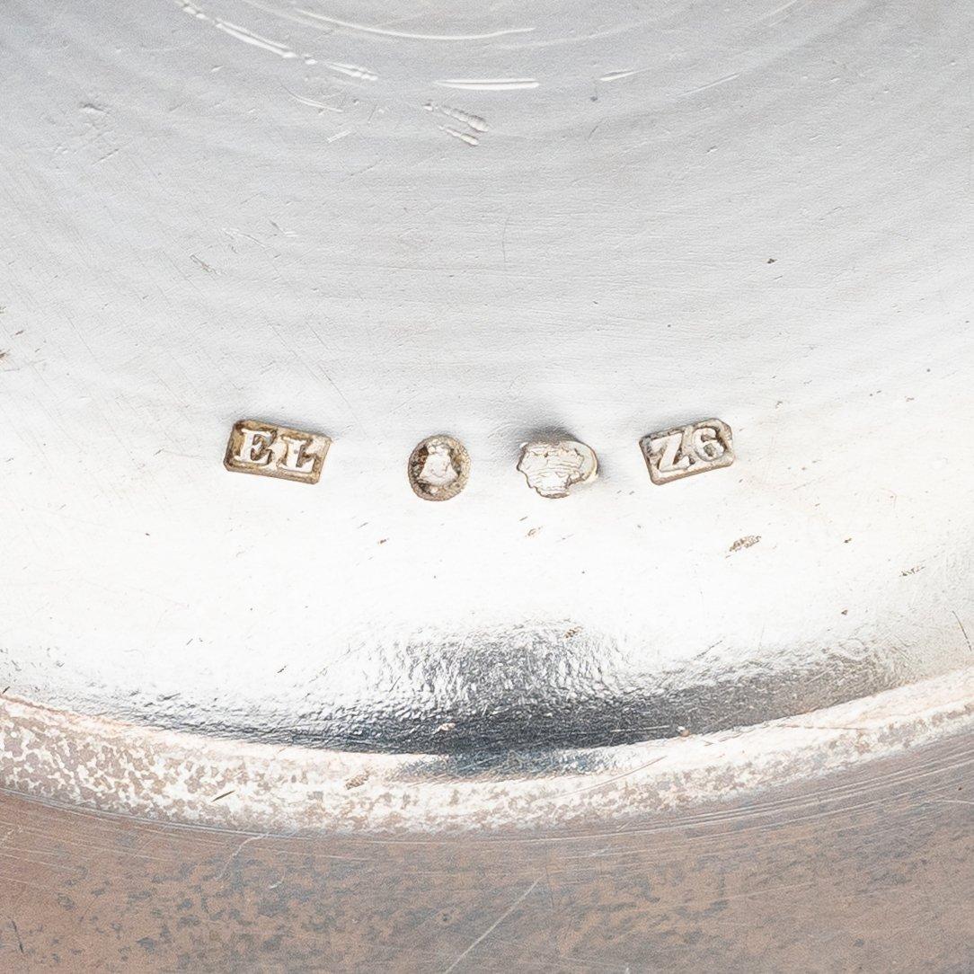 A silverware set, 105 pieces, and a cutlery box, marks of Erasmus Lindeström, Stockholm 1901-1902.