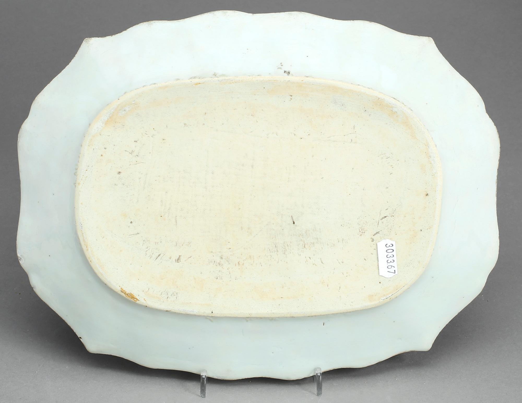 STEKFAT, porslin, Kina, Qianlong, (1736-1795).