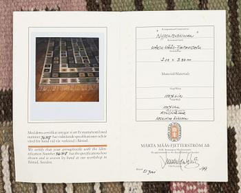 Märta Måås-Fjetterström, matta, "Nyponblomman", rölakan, ca 327 x 197 cm, signerad AB MMF.