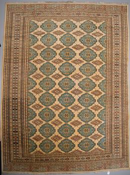 MATTA, Turkmen, Iran. Ca 330x240 cm.