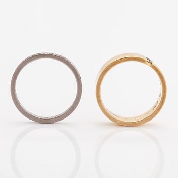 Engelbert, ringar, 2st, 18K guld och vitguld med briljantslipade diamanter, Stockholm, 2006.