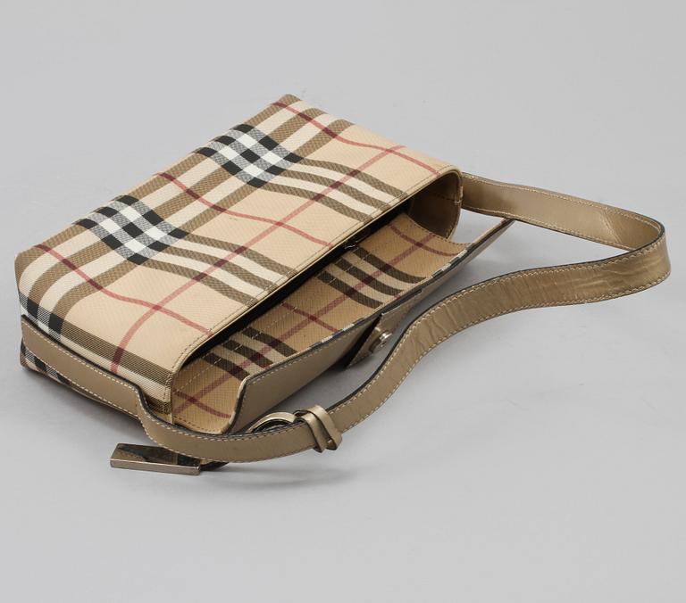 VÄSKA, Burberry.
