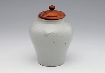 117. AN URN WITH COVER.