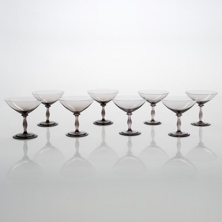 Tyra Lundgren, a set of 33 glasses, Riihimäen Lasi, first half of the 20th century.