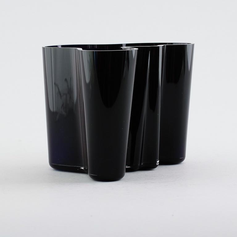 VAS, glas, "Savoy", Alvar Aalto, Ittala, signerad.