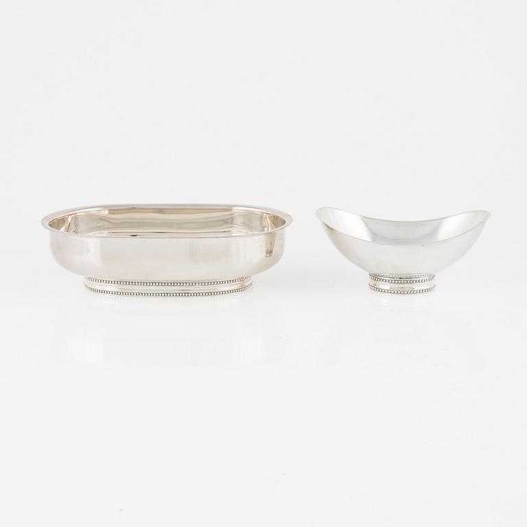 Vera Ferngren, skålar, 2 st, sterlingsilver, GAB, Stockholm, 1966-68.