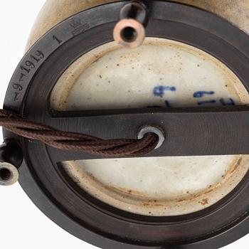 Patrick Nordström, bordslampa,  Royal Copenhagen, Danmark, 1919.