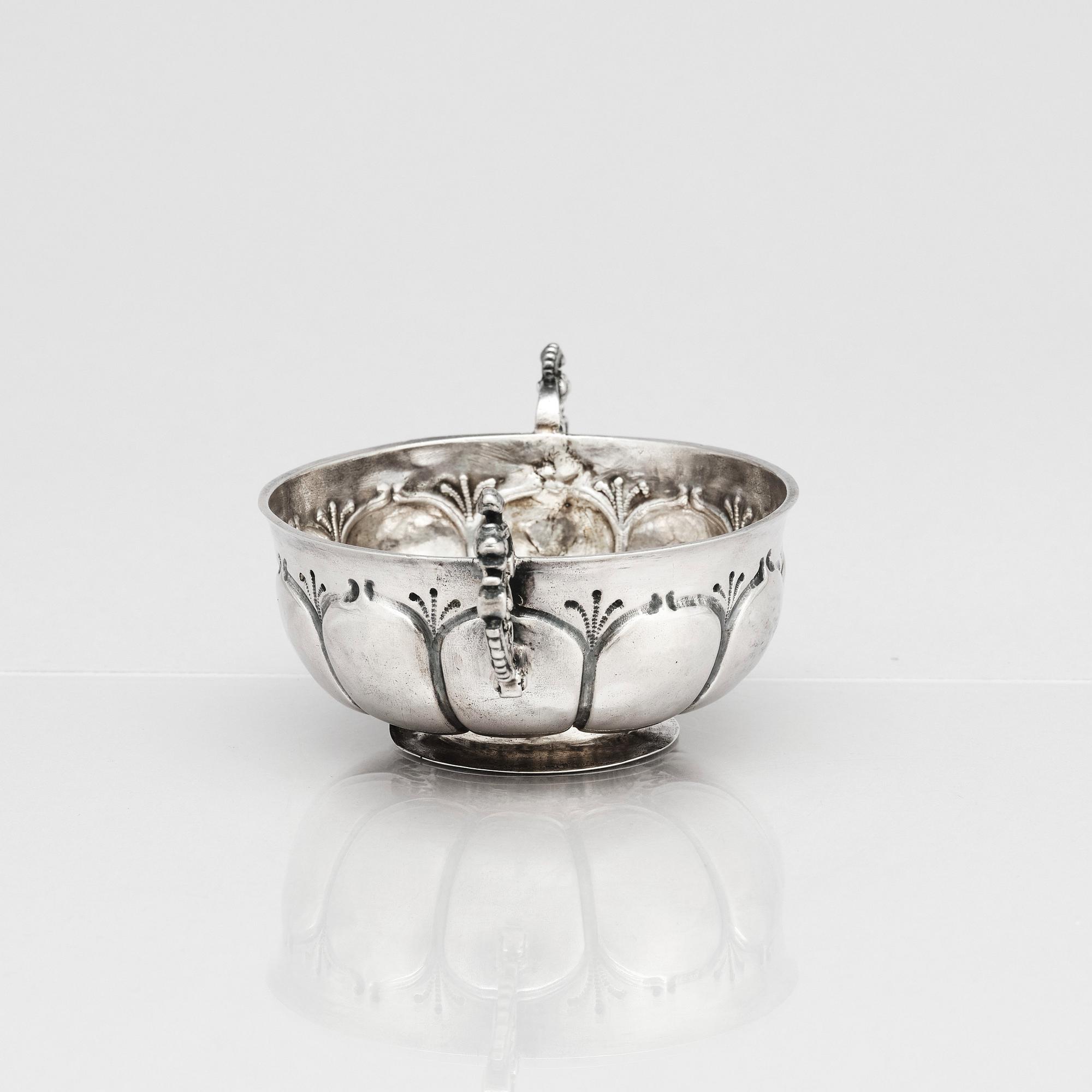 Baltzar Ekström, brännvinsskål, silver, Halmstad 1706. Karolinsk barock.
