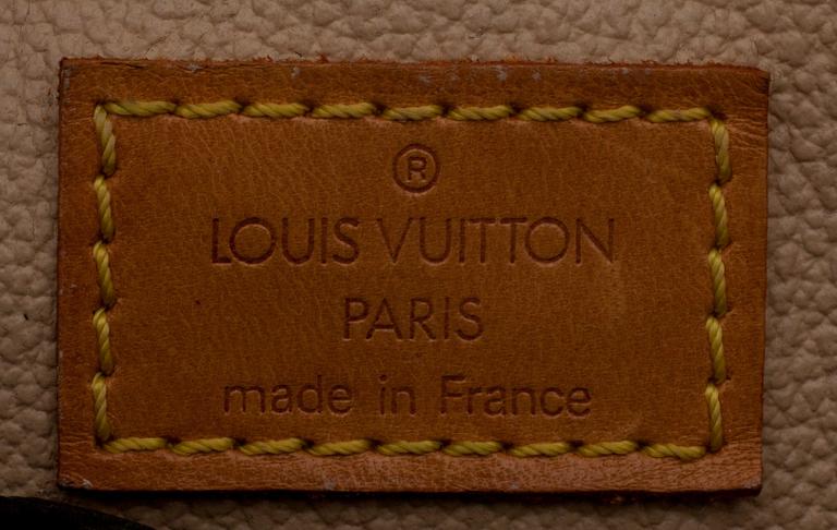 VÄSKA, "Sac Plat", Louis Vuitton.