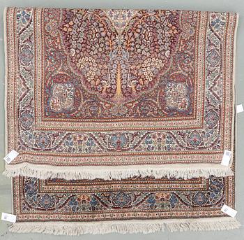 MATTA, orientalisk. Ca 230x138 cm.