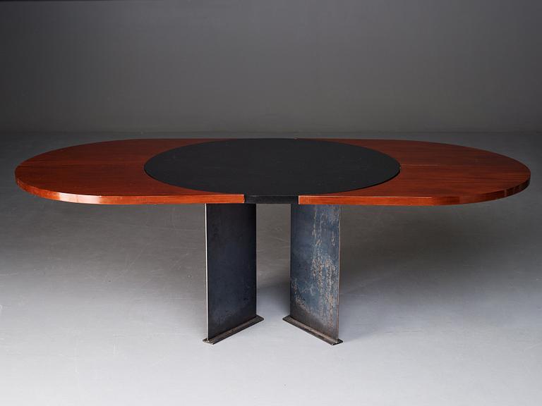 A dining table by Per Öberg Architects, late 20th century dinner table.