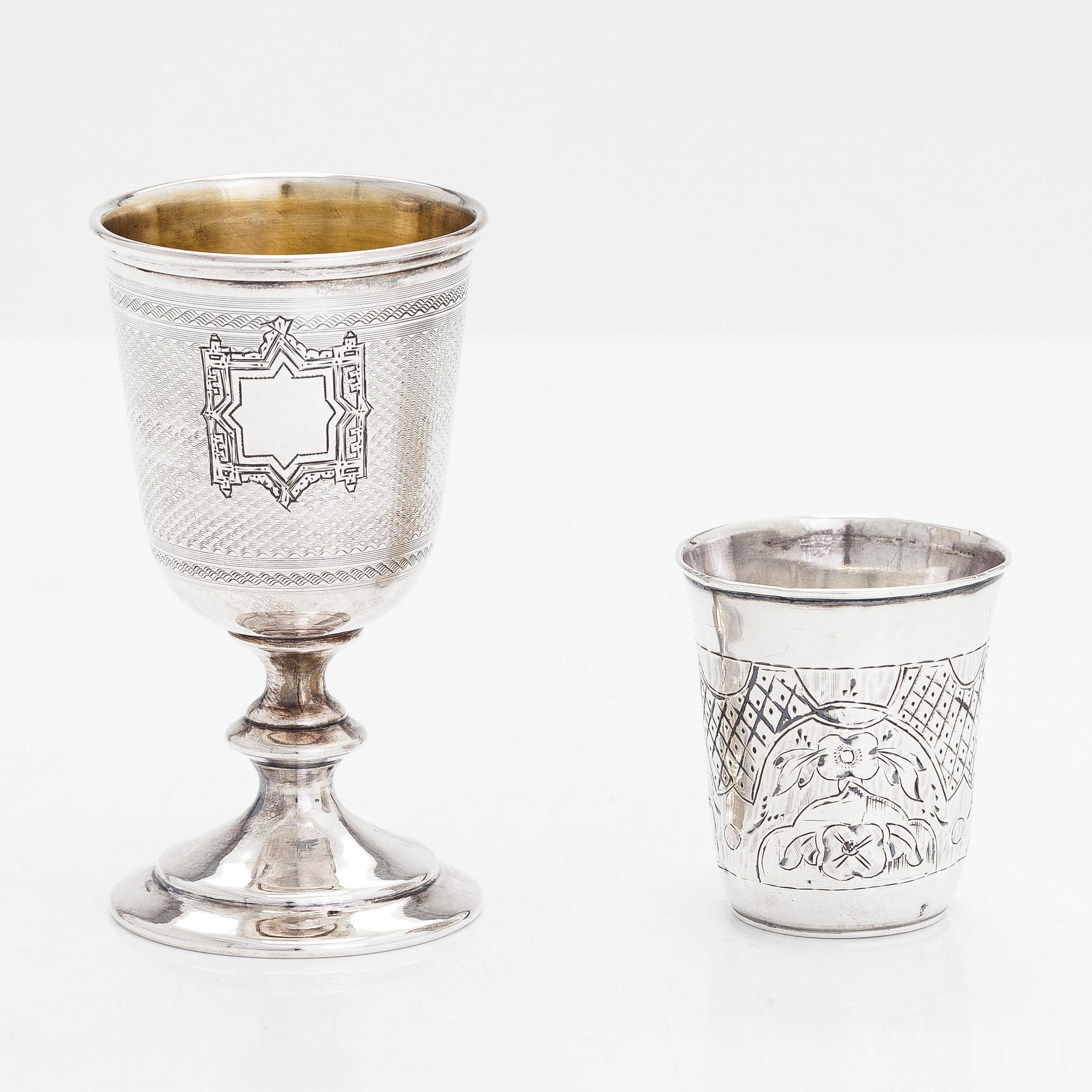 Bägare, 2 st, silver, Moskva 1874 och 1882, mästarstämpel Fjodor Ivanov och Alexander Egorov.