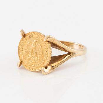 Ring in 14K gold with set coin.