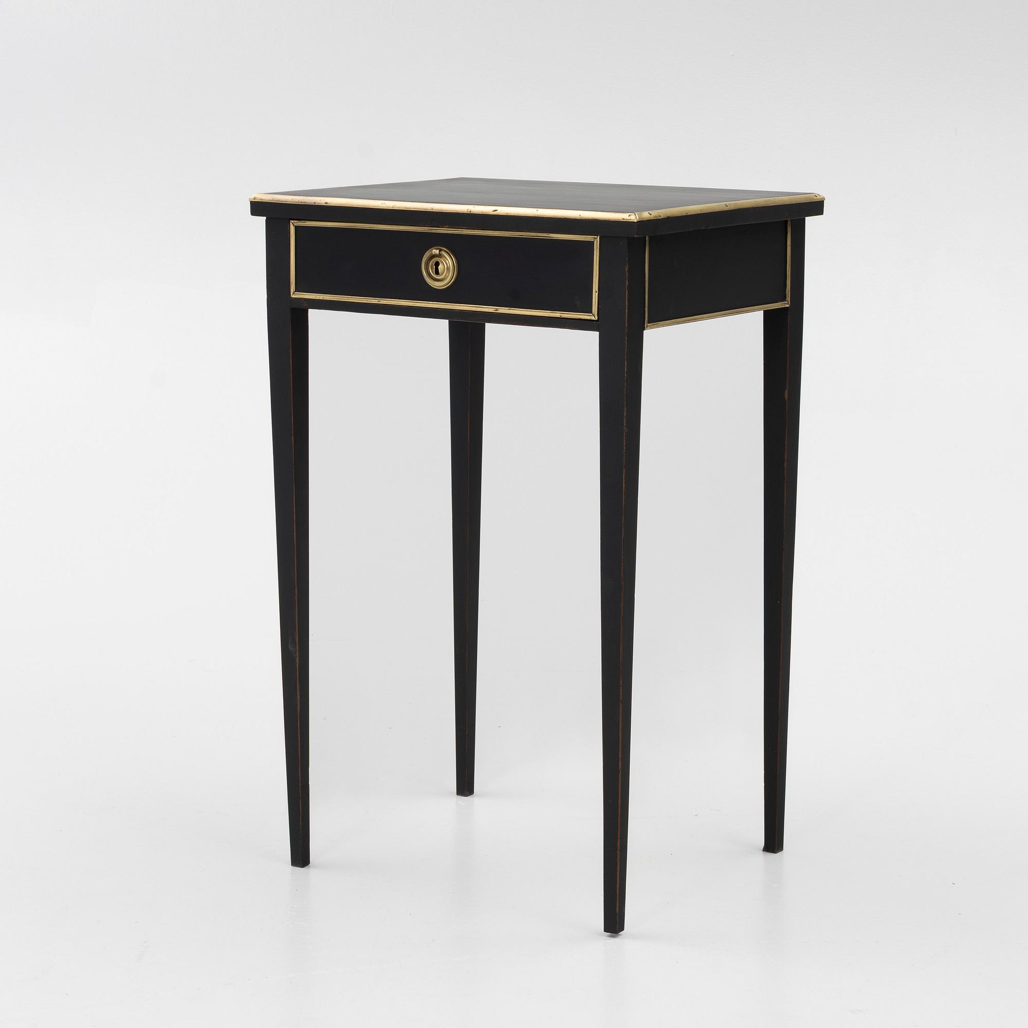 Sybord, sengustavisnk stil, omkring 1900-.