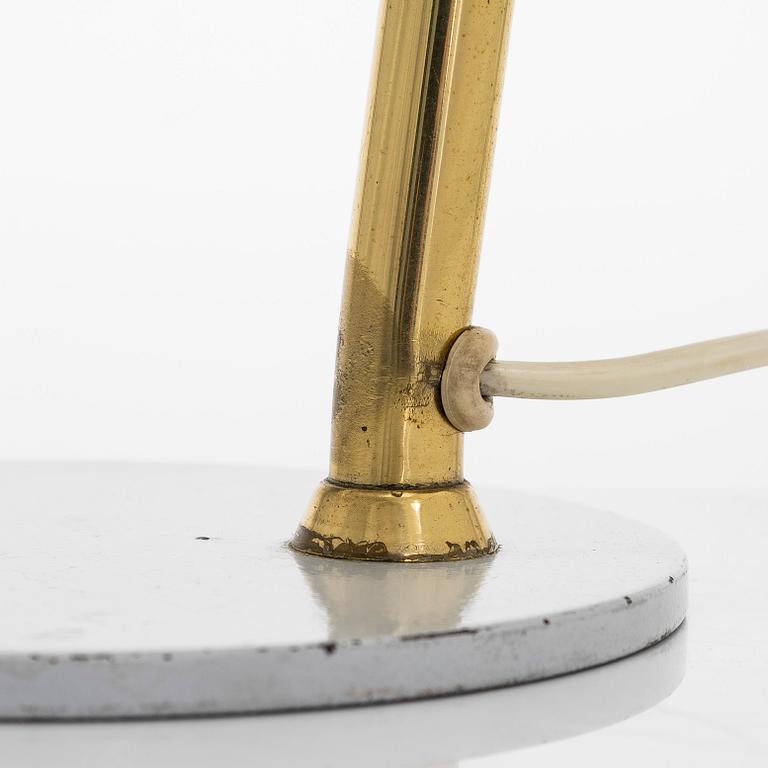 Paavo Tynell, bordslampa, modell 9227, Idman 1900-talets mitt.