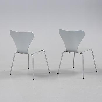 STOLAR, 2 st, "Sjuan", Arne Jacobsen, Fritz Hansen 1989.