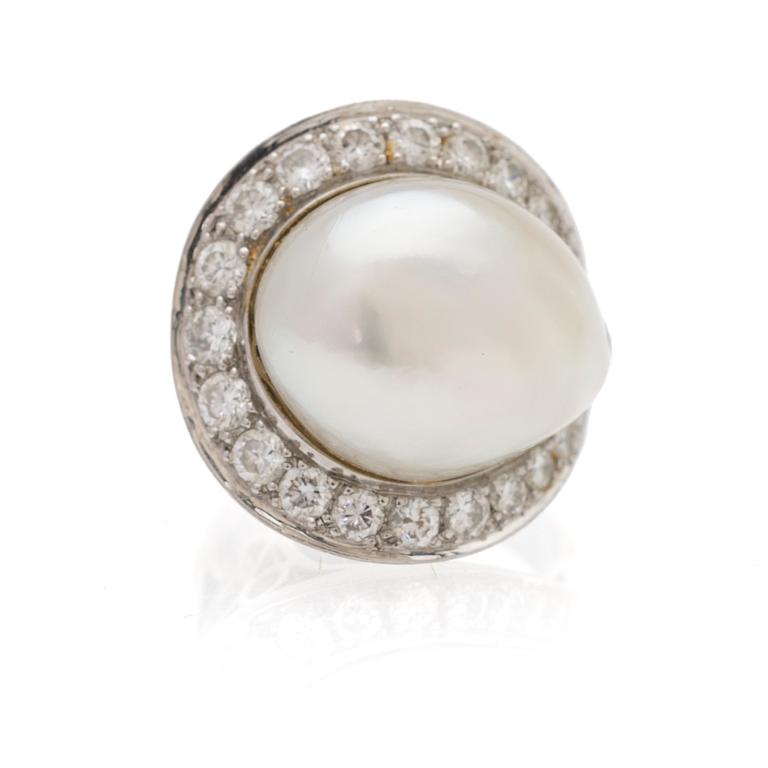 Jürgen Girgsdies, ring, 18K, diamanter, pärla, Stockholm, 1977.