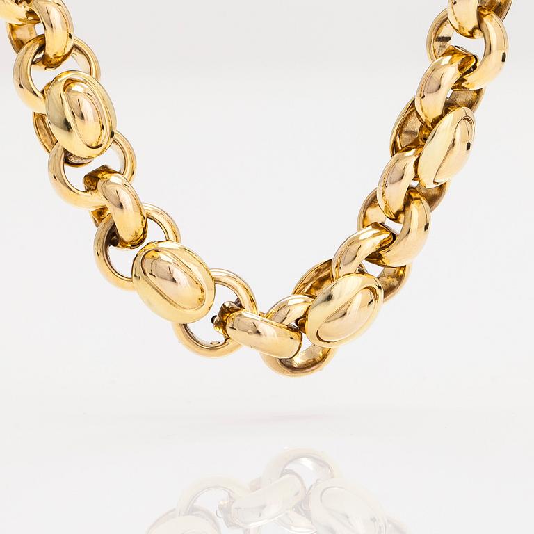 A 14K gold necklace, Unoaerre, Italy.