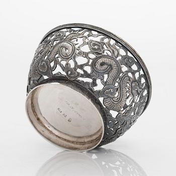 A silver bowl, Wang Hing & Co, early 20th Century.