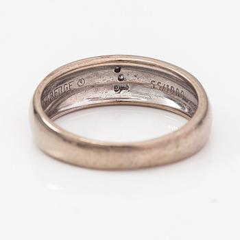 Fabergé, An 18K white gold ring with enamel and diamonds ca. 0.04 ct in total. Victor Mayer.