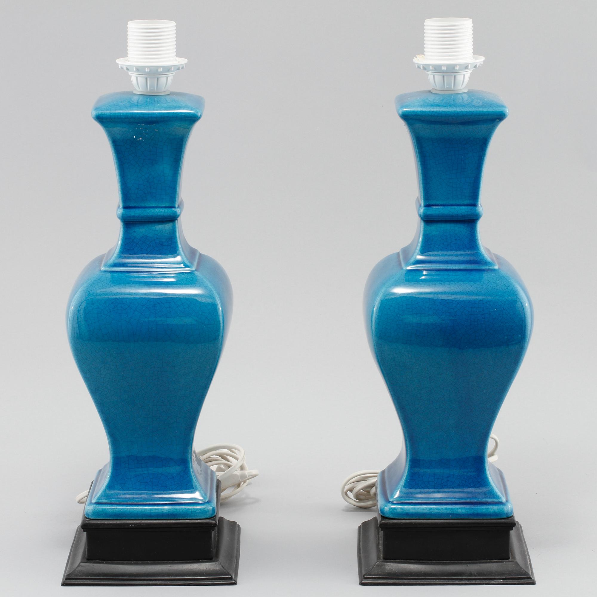 BORDSLAMPOR, ett par, NK, 1900-talets andra hälft.